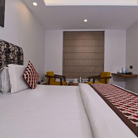Hotel Nityaa Suites Nové Dillí Exteriér fotografie