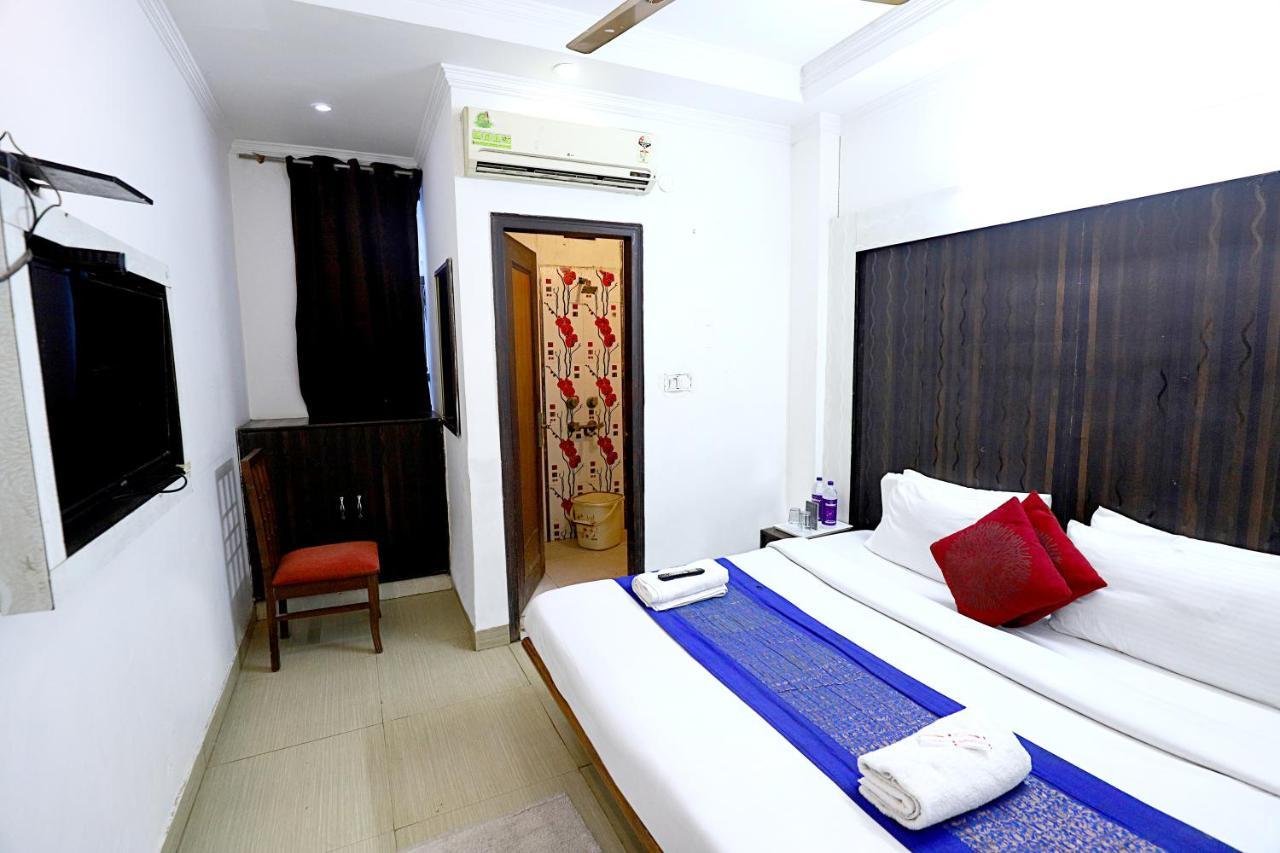 Hotel Nityaa Suites Nové Dillí Exteriér fotografie