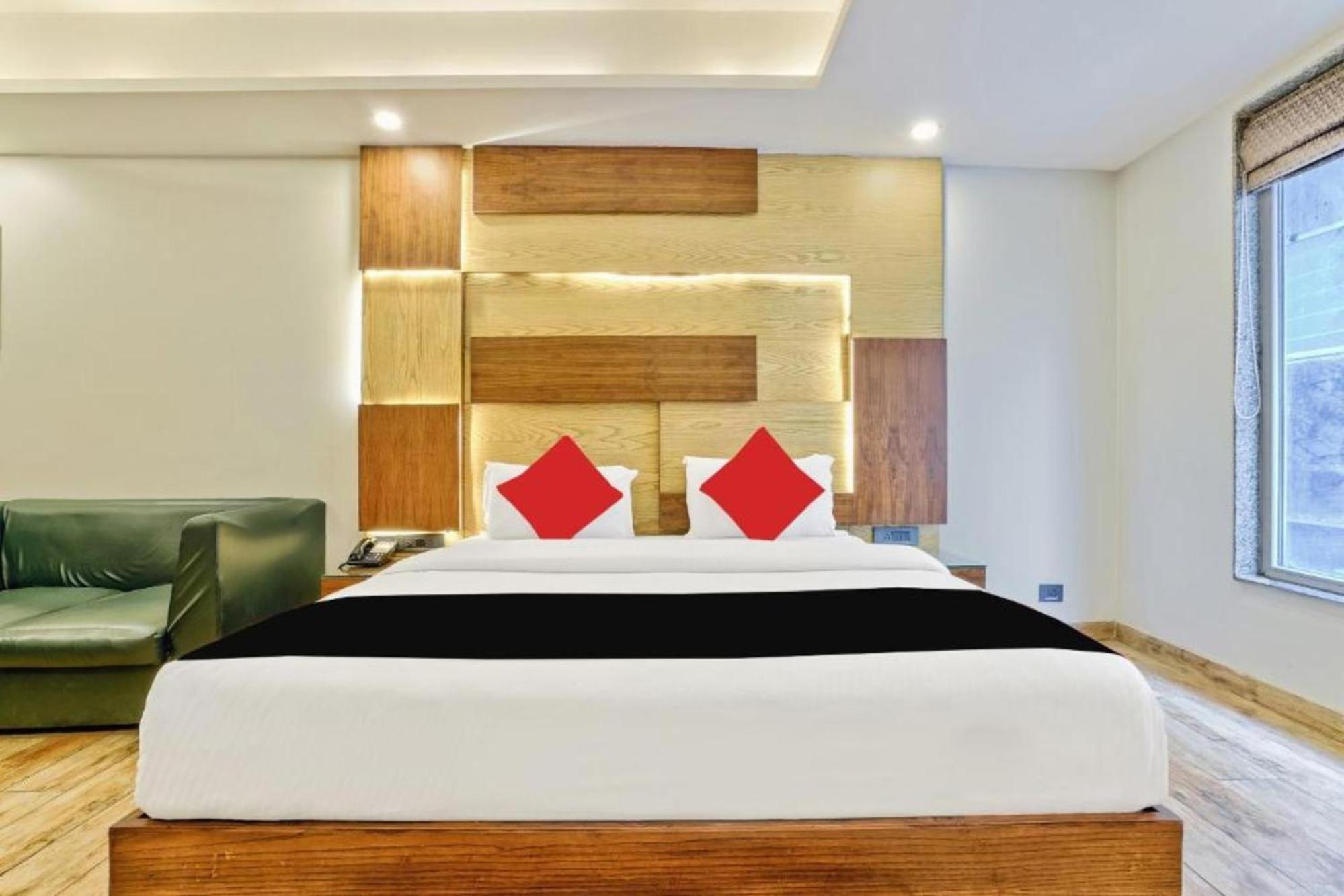 Hotel Nityaa Suites Nové Dillí Exteriér fotografie