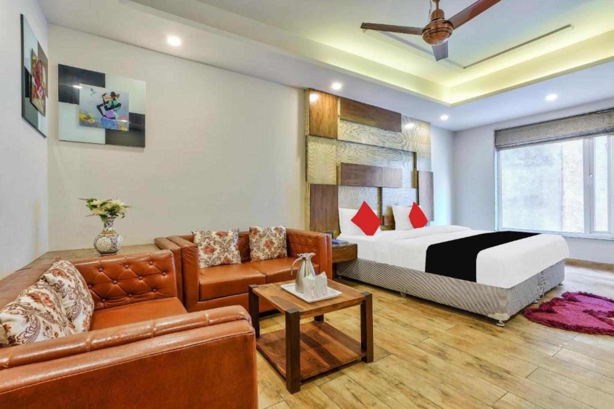 Hotel Nityaa Suites Nové Dillí Exteriér fotografie