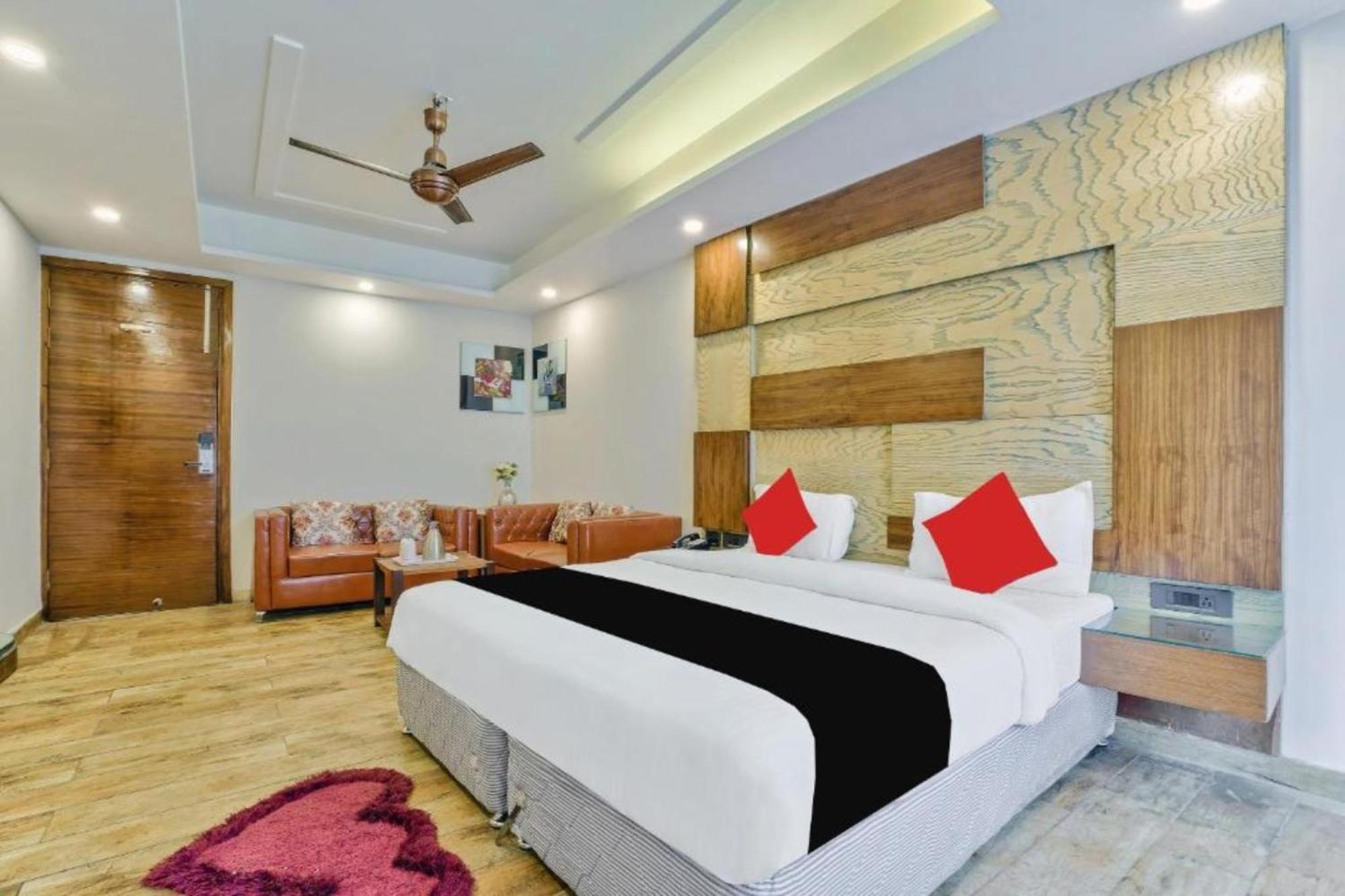 Hotel Nityaa Suites Nové Dillí Exteriér fotografie